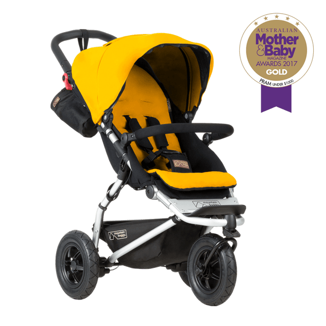mountain buggy swift compact buggy mother baby magazine awards 2017 3/4 Ansicht in Farbe gold_gold