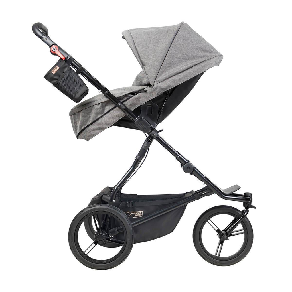 Mountain-Buggy-urban-jungle-herringbone-luxury-collection-with-carrycot-plus-in-parent-facing-mode-side_52e3a580-a393-4550-9f0d-efeb5f5010d3.webp