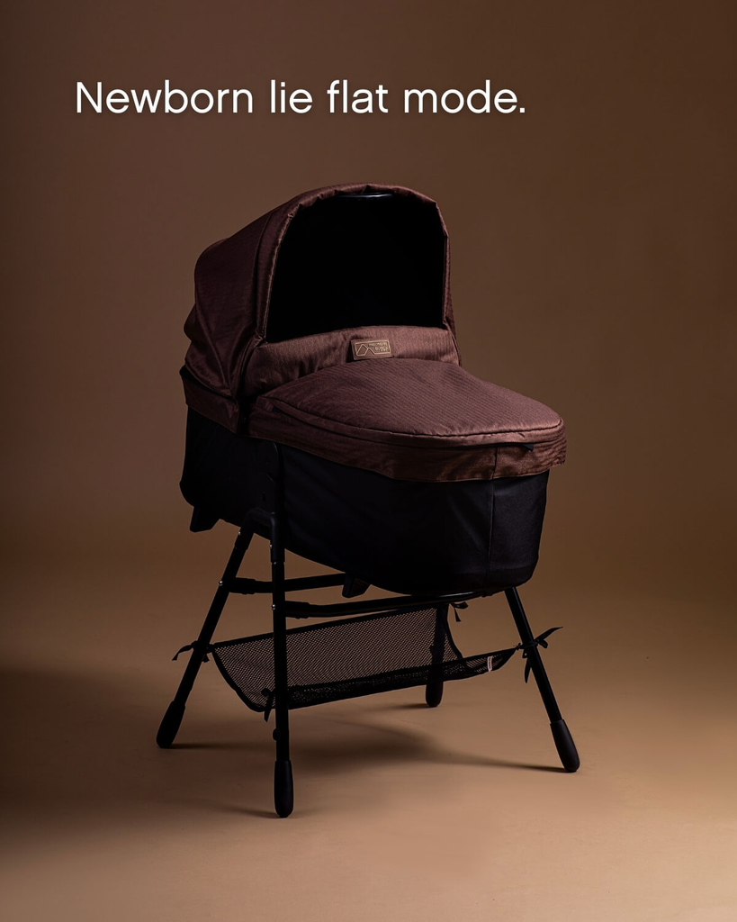 mountain-buggy-carrycot-plus-urban-jungle-Heritage-Mustang-Newborn-lie-flat-mode.webp
