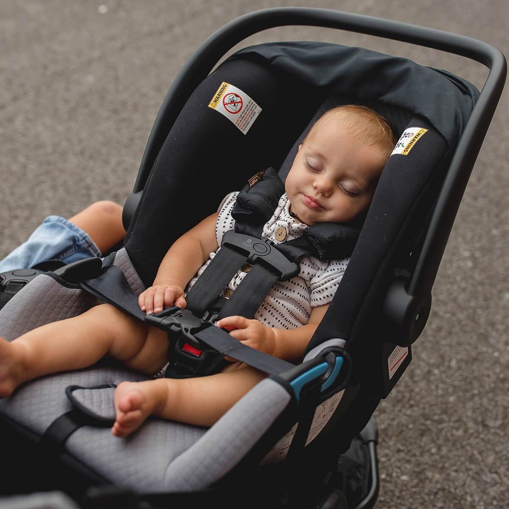 baby-sleeping-in-Mountain-Buggy-protect-car-seat-with-car-seat-adaptor-on-nano-duo-buggy
