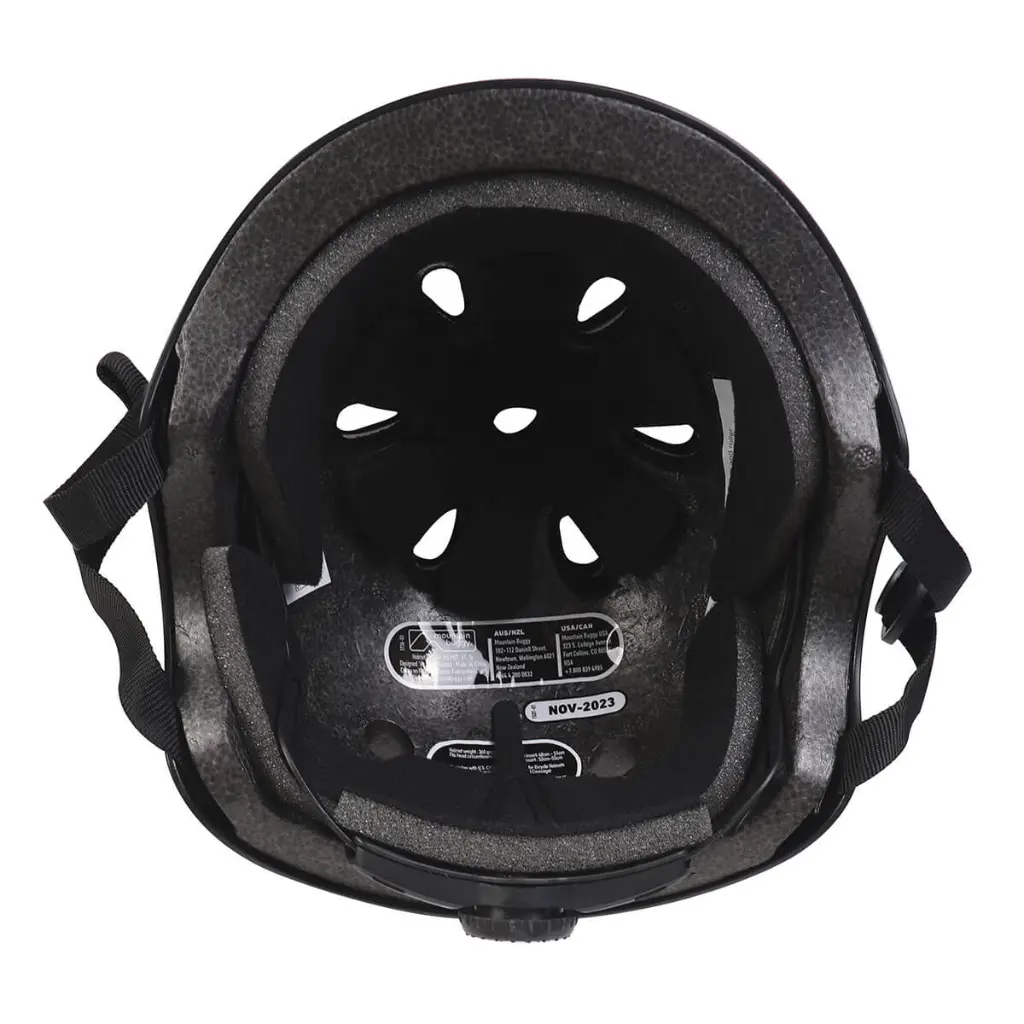 mountain-buggy-helmet-ventilated-internal-padding-black.webp